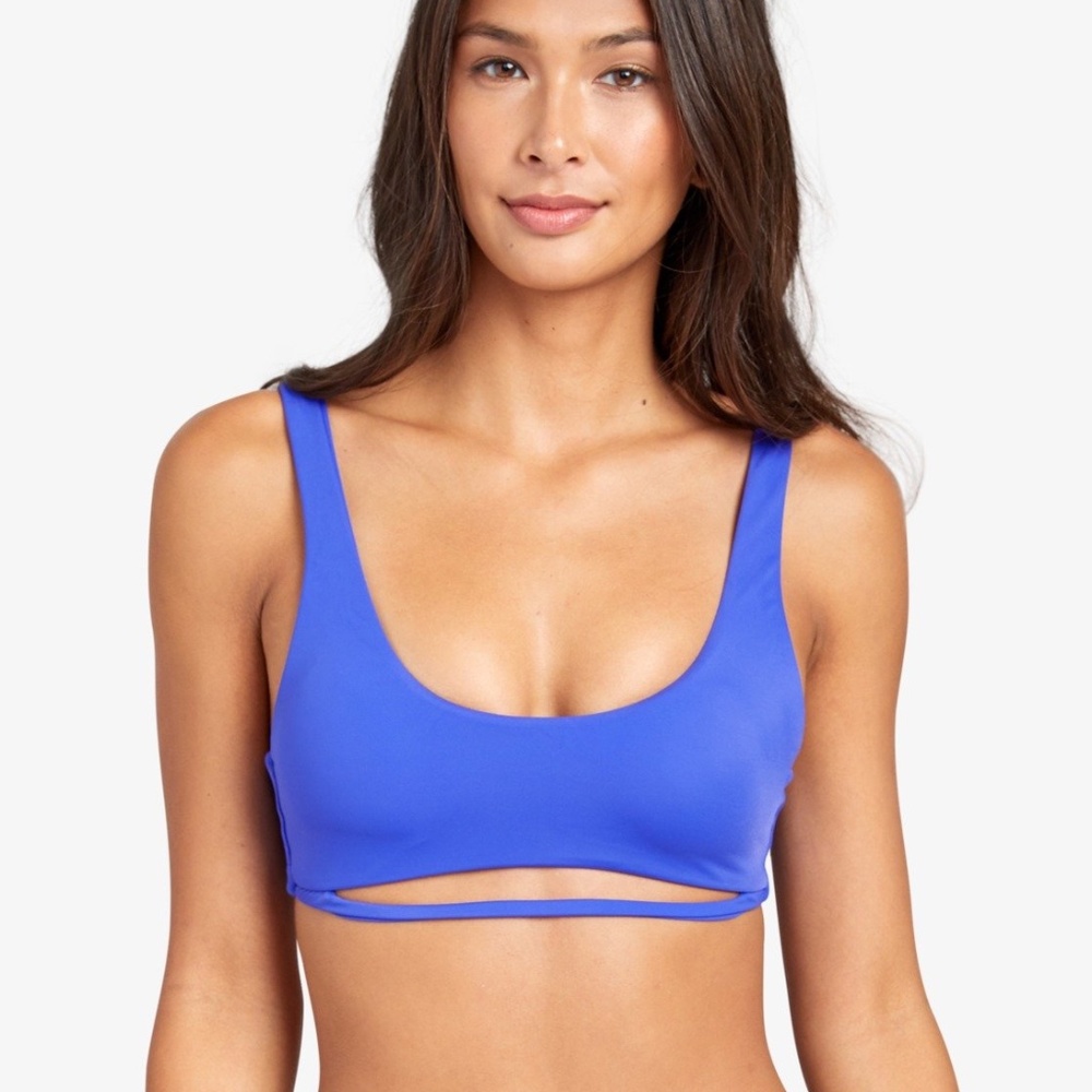 NWT RVCA Solid Tank Bikini Top SMALL